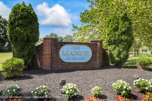 7 Old Orch Ln, Tinton Falls NJ 07712-2569 exterior