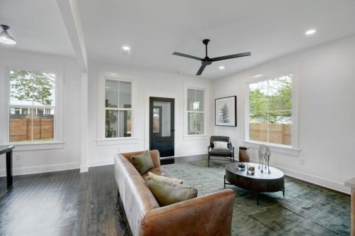 4703 Delores Ave, Austin TX  78721-2001 exterior