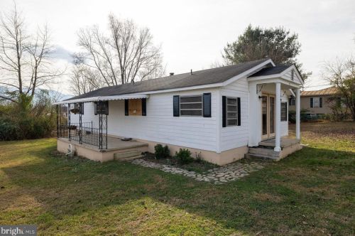 411 4th St, Richmond National Battlefiel, VA 22835-1411
