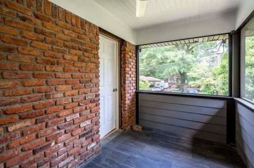 2350 Manor Ave, Atlanta GA  30344-1028 exterior