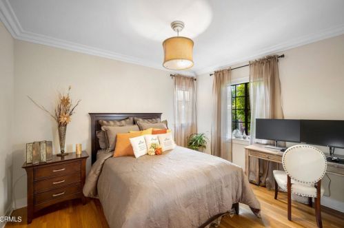 1149 Cordova Ave, Glendale CA  91206-2115 exterior