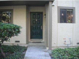 1099 Abbott Ave, Milpitas, CA 95035-2942