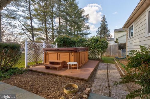 14804 Mistletoe Ct, Silver Spring MD 20905-5620 exterior