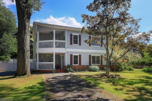 1201 Sunnyfield Ln, Scotch Plains, NJ 07076-2219