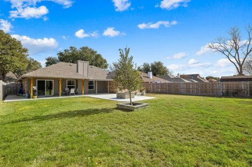 6833 Megan Ln, Fort Worth TX  76182-4442 exterior