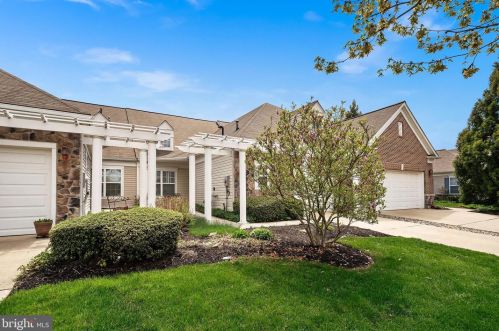 44 Sparrow Dr, Trenton, NJ 08690-2462