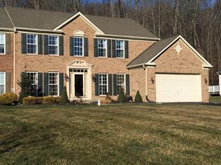 38 Primrose Ln, Sparta, NJ 07871-3496
