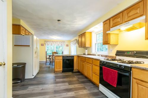53 Opossum Dr, Chester, NH 03036-8114