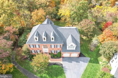12928 Harrington Ct, Herndon, VA 20171-2355