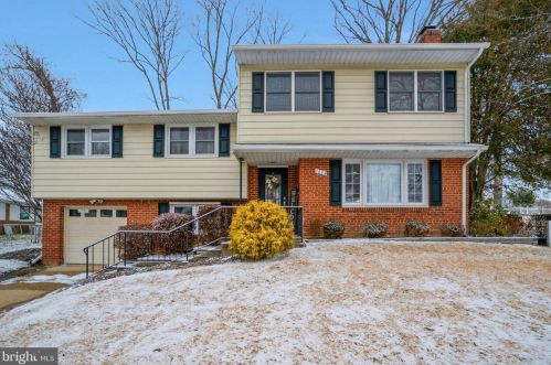 7604 Gresham St, Springfield VA  22151-2933 exterior
