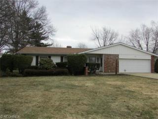 2425 Sittingbourne Ln, Cleveland, OH 44122-1655