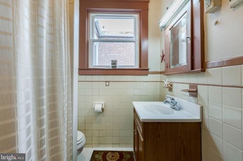 247 Pne St, Lancaster PA  17603-3332 exterior