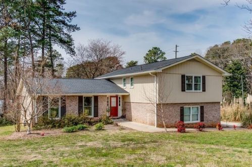3455 Hickory Crest Dr, Marietta, GA 30064-1146