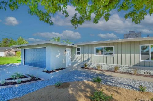 230 Valencia St, Rialto, CA 92376-4334