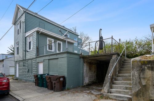 2045 Hewitt Ave, Cincinnati OH  45207-1923 exterior