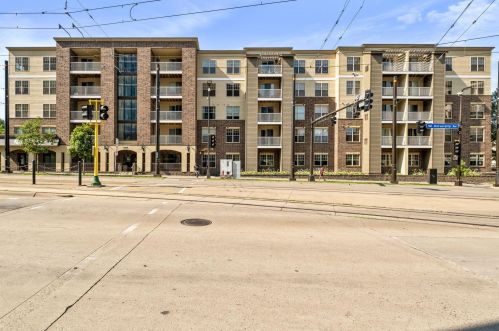 2900 University Ave, Minneapolis MN  55414-3288 exterior