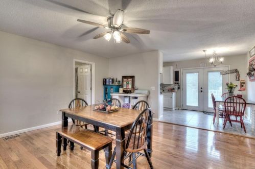 145 Hickory Hollow Dr, Fairmount, GA 30139-3815