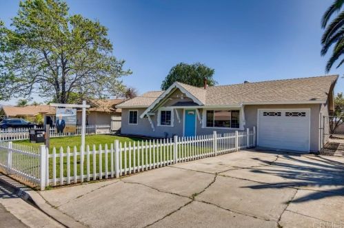 290 Gannet Dr, Vista CA  92083-3011 exterior