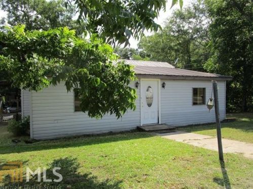 406 Louisiana Ave, Soperton, GA 30457-1040