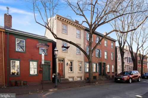 245 Mercer St, Trenton, NJ 08611-1725