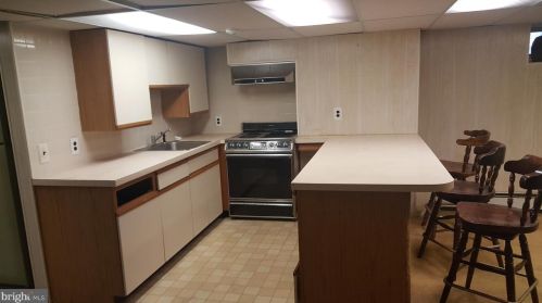 4453 Nottingham Way, Trenton, NJ 08690-3816