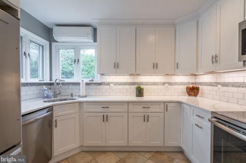 214 Upland Ave, Trenton NJ  08638-2338 exterior