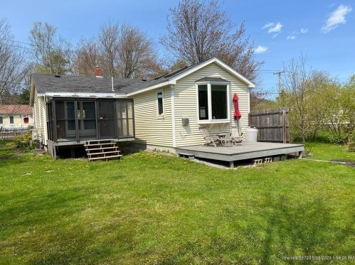 72 Pearl St, Camden, ME 04843-1922