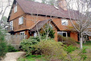 907 Carlton Rd, Wake, VA 23176-2173