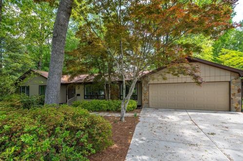 240 Birchfield Dr, Marietta, GA 30068-3803