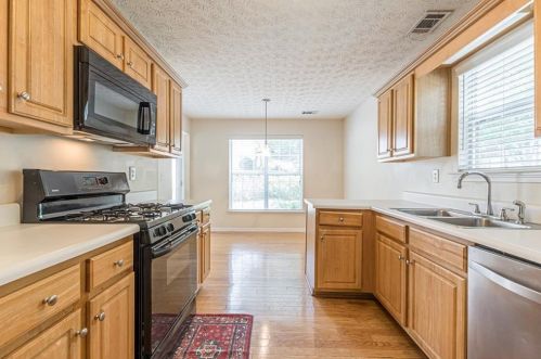 1356 Gates Cir, Atlanta GA  30316-4092 exterior