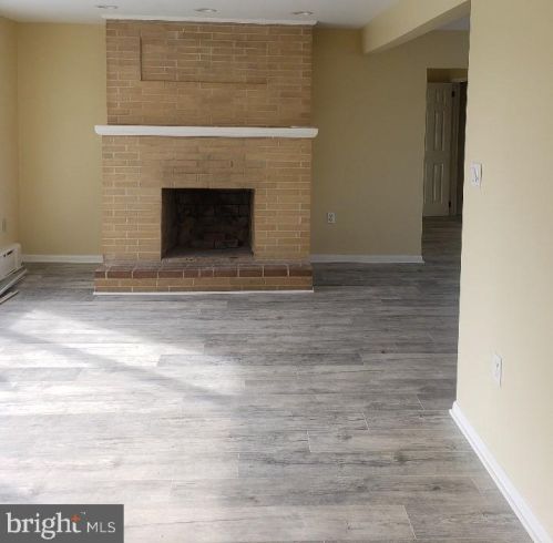 6030 Restview Dr, Harrisburg, PA 17112-1241