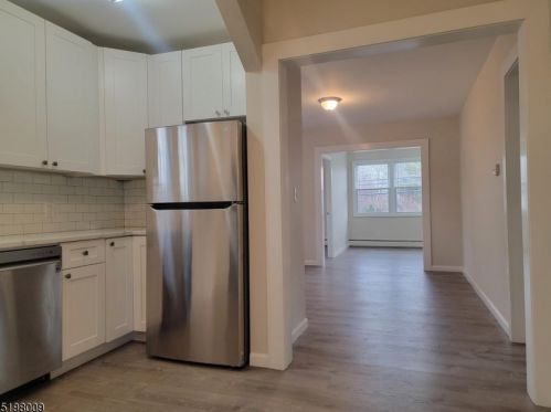 576 Jaques Ave, Rahway NJ  07065-3828 exterior