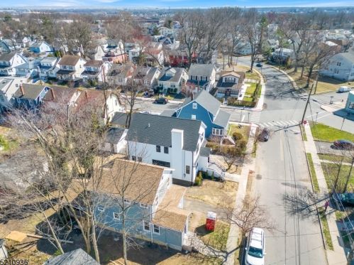 208 Indiana St, Maplewood NJ  07040-3404 exterior