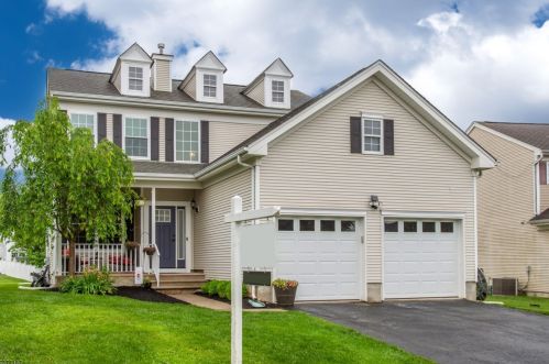 31 Rolling Rapids Ct, Hackettstown, NJ 07840-1736