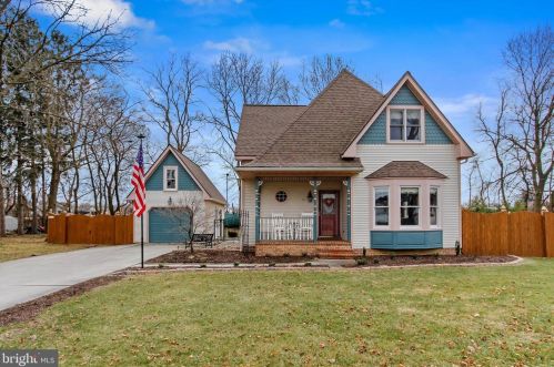 211 John St, Hanover, PA 17331-3352