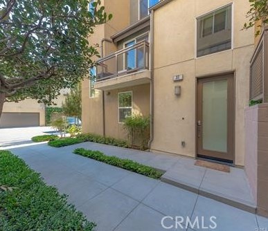 37 Waldorf, Irvine CA  92612-1066 exterior