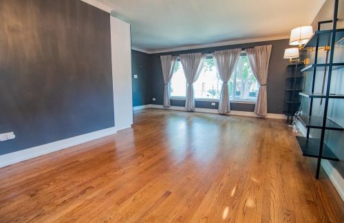 3300 Springfield Ave, Chicago IL  60618-5112 exterior