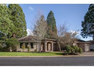 1880 Doral St, Mcminnville, OR 97128-2458