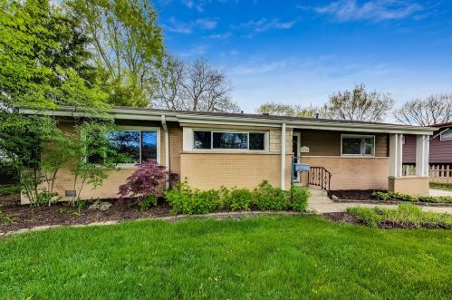 1125 Harms Rd, Glenview, IL 60025-3252