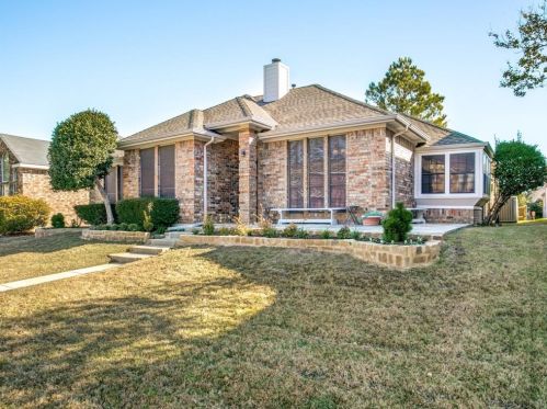 4222 Capstone Dr, Carrollton TX  75010-1208 exterior