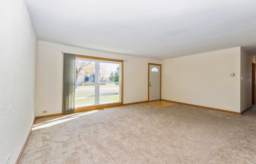 7947 164th Ct, Tinley Park, IL 60477-1472