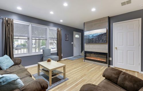 325 Goodrich Ave, Saint Paul MN  55102-2703 exterior