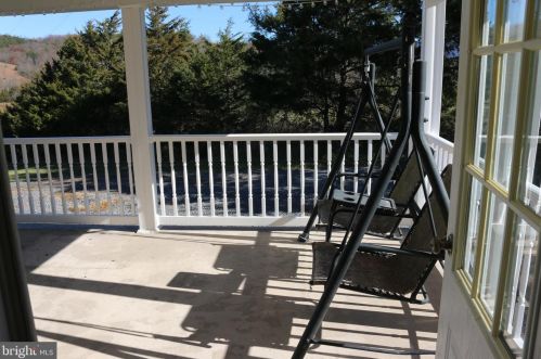 120 Dewey Dr, Maysville WV  26833 exterior