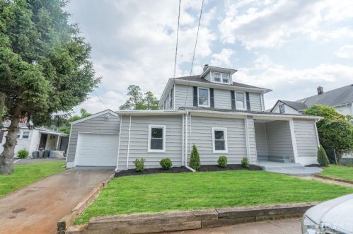 11 Westside Ave, Tinton Falls NJ  07701-1409 exterior