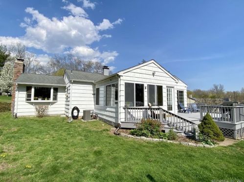 19 Edwards Rd, Durham, CT 06422-1504