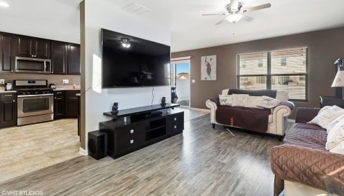 685 Florence St, Pingree Grove, IL 60140-5608