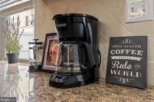 1019 19 St, Philadelphia PA  19146-2938 exterior