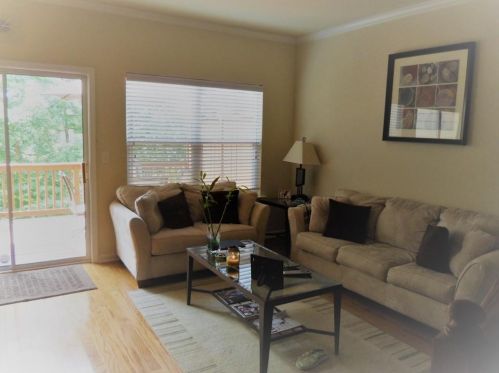 1105 Liberty Pkwy, Atlanta GA  30318-9393 exterior