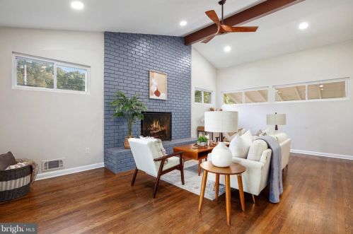 112 Blf Ter, Silver Spring MD 20902-3103 exterior