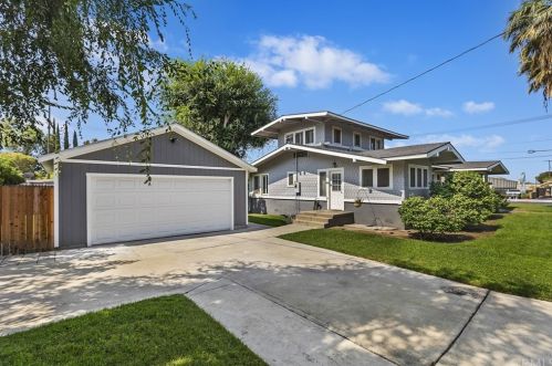 6268 Palm Ave, Riverside CA  92506-2021 exterior